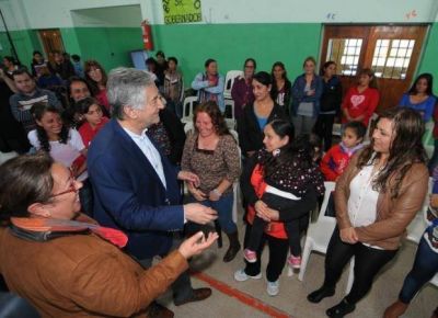 La Toma: el Gobierno entreg� 20 viviendas a madres solteras