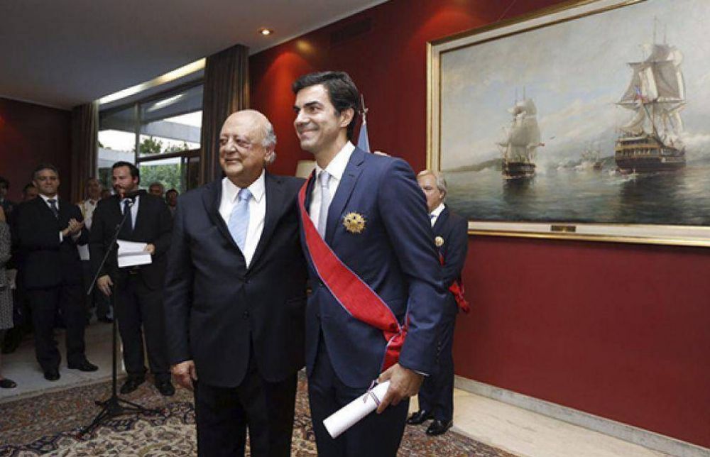  Urtubey fue condecorado por el Gobierno de Chile