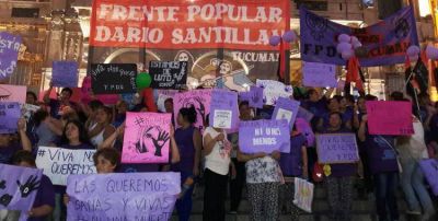 Cientos de manifestantes marcharon en Tucum�n contra la violencia de g�nero