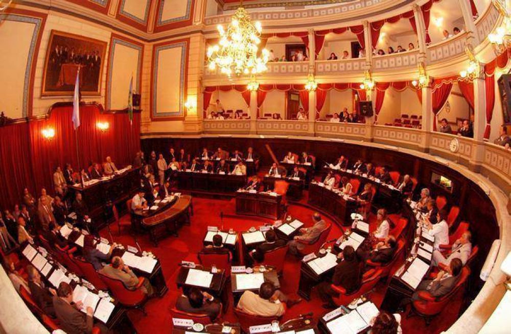 El Senado aprob los nombramientos de un fiscal y el tercer defensor en lo penal
