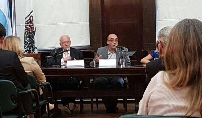 Alejandro Fern�ndez sobre el v�nculo entre justicia y comunicaci�n