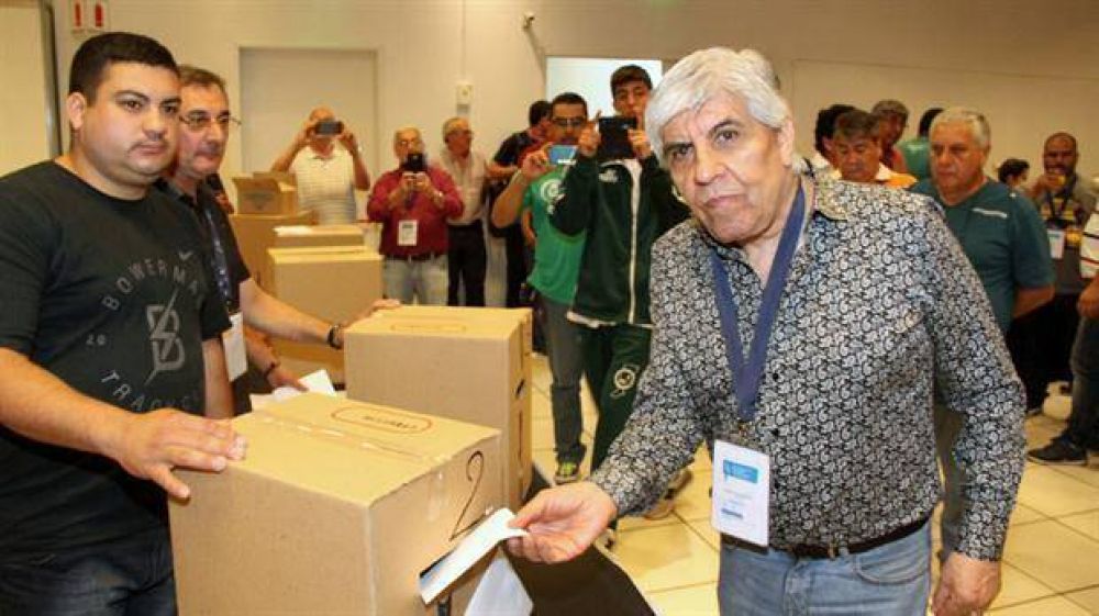 Macri pidi renovacin sindical, pero Moyano logr su 7 eleccin