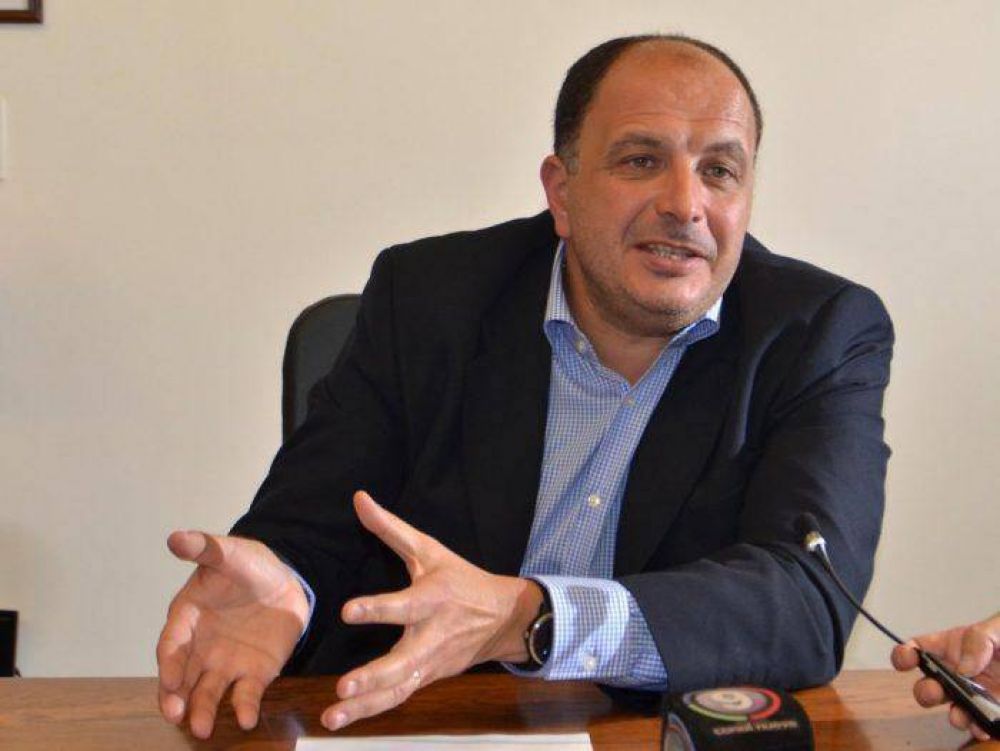 Reforma pol�tica: Garate marc� �incoherencias� de Vidal