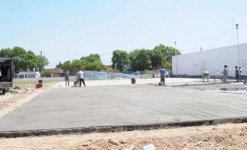 Construir�n 20 playones deportivos en escuelas de Malvinas Argentinas