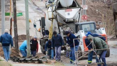 Inflaci�n y contratistas caros demoran las obras municipales