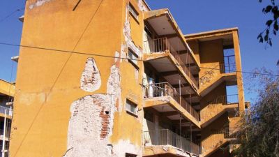 La Plata: proponen multas de hasta medio mill�n de pesos por balcones en mal estado