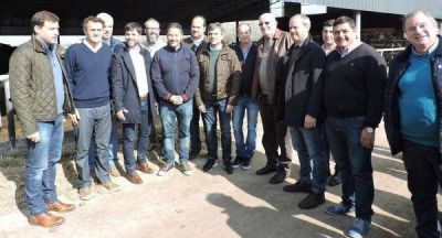 Mar�a Eugenia Vidal y un grupo de intendentes pactan fondo para obras por 8.500 millones