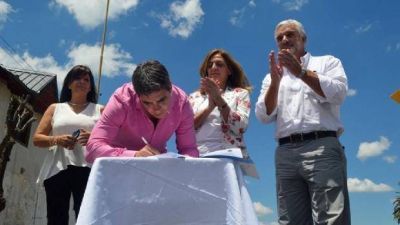 El Defensor de C�rdoba inaugur� una oficina contra la violencia de g�nero