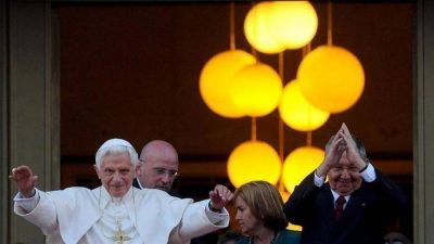 Ratzinger dijo que la Iglesia no está en el mundo para cambiar gobiernos