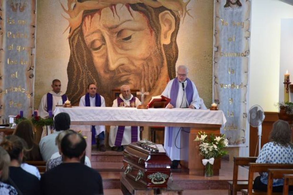 El padre Breaz� ser� sepultado cuando adec�en el mausoleo en su honor
