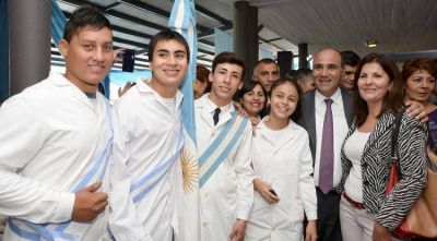 Manzur: �Por medio de la educaci�n seremos una sociedad mejor�