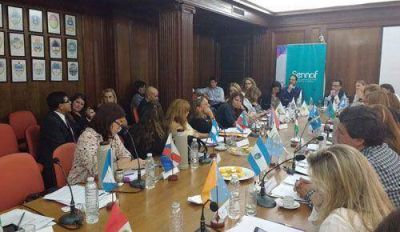 La Rioja mostr� su pol�tica de Ni�ez y Adolescencia