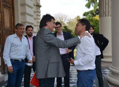 �Muchos concejales que hasta hace un a�o se rasgaban las vestiduras defendiendo a West, hoy son m�s ultraoficialistas que el intendente Festa�
