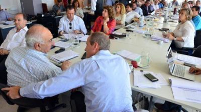 R�o Negro: la oposici�n critica pero no frena el Presupuesto 2017