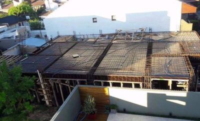 �Petit edificio� del l�der de la Uocra provoca malestar vecinal en Los Troncos