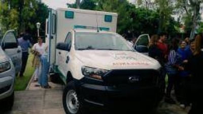Ambulancias 4x4 y cr�ticas a Naci�n por los fondos