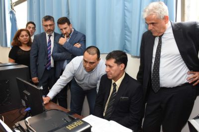 Sergio Casas en la inauguraci�n del servicio de digitalizaci�n