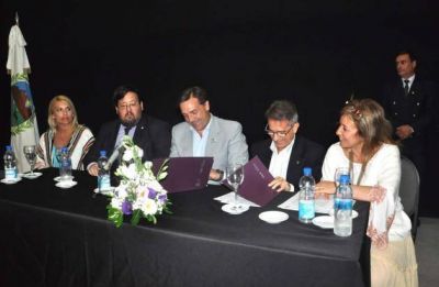Educaci�n y la Facultad de Ciencias Econ�micas, Jur�dicas y Sociales sellaron un acuerdo de cooperaci�n