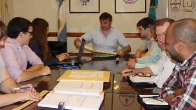 Apertura de sobres para la repavimentaci�n de avenida Cabred