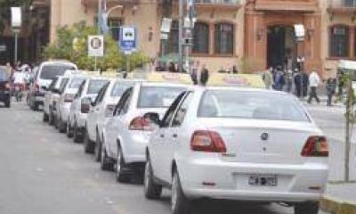 Taxis y remises reclaman suba del 15% antes de fin de a�o