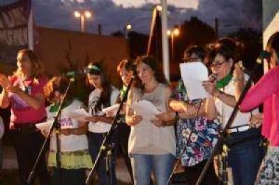Duros reclamos al Municipio en jornada contra la violencia hacia la mujer
