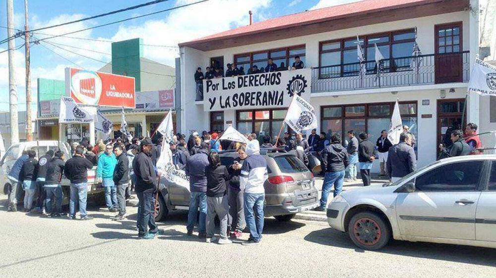 UOM ocup� el edificio del Ministerio de Trabajo nacional