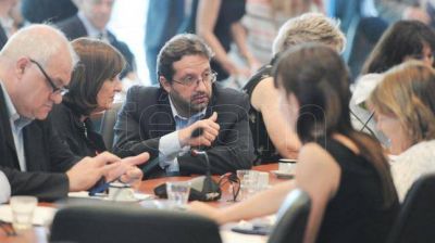 Diputados firm� dictamen sobre la Emergencia Social y se trata el martes