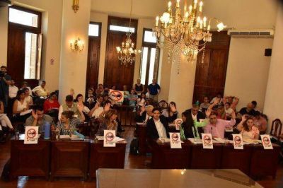 Prohibieron por ordenanza la circulaci�n a tracci�n a sangre en Paran�