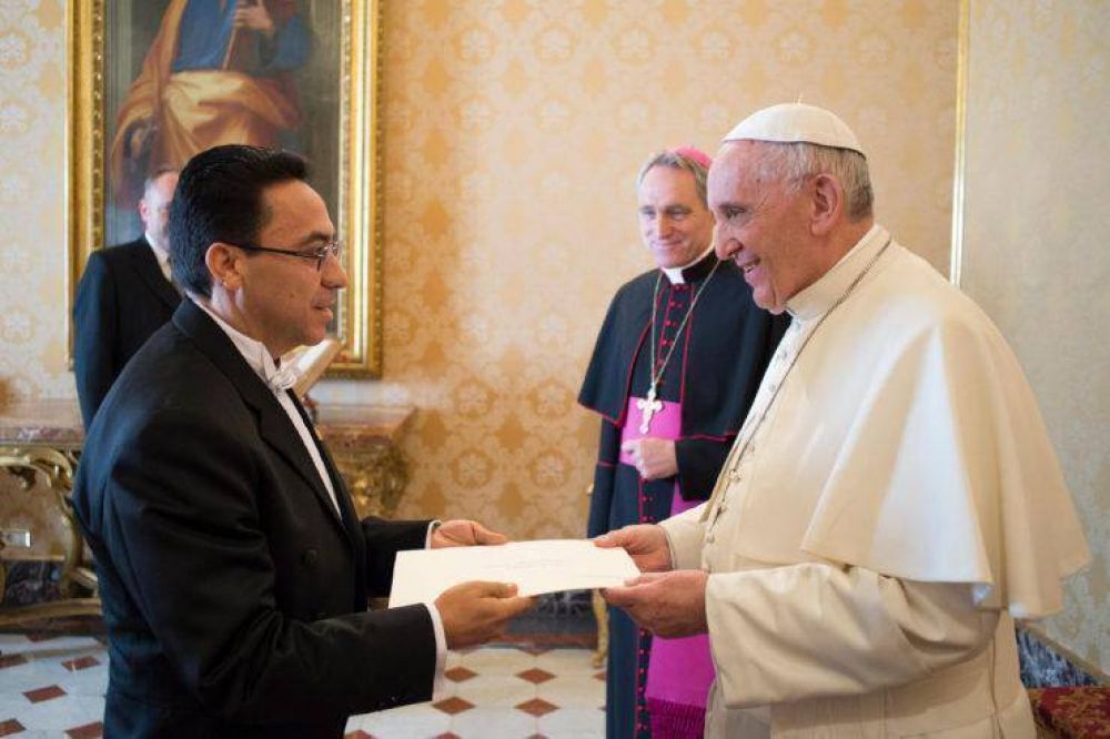 El embajador de Guatemala ante la Santa Sede presenta sus credenciales