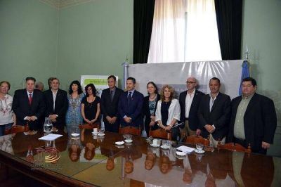 VIH: Intendentes bonaerenses firmaron la Declaraci�n de Par�s