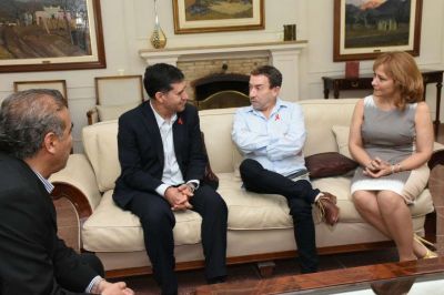 El Gobernador Casas recibi� a An�bal Pachano