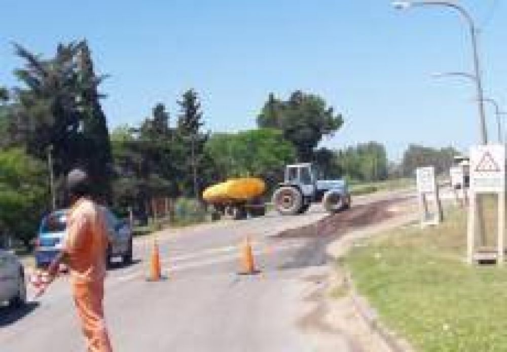 Repavimentaci�n de rutas: Trabajan sobre camino Crucero General Belgrano