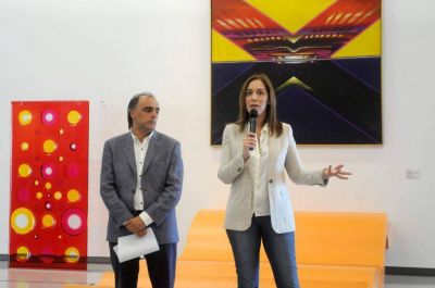 Vidal present� el programa cultural AcercArte
