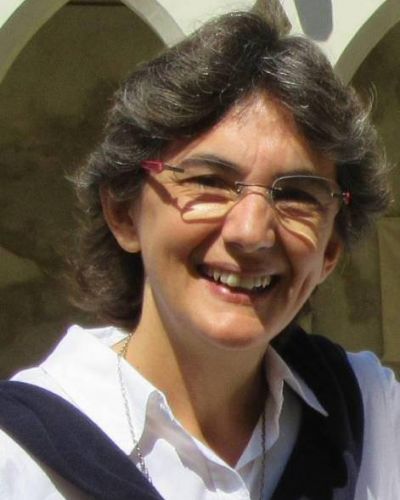 Eligen a una religiosa platense como nueva superiora de la congregaci�n Hijas de la Cruz