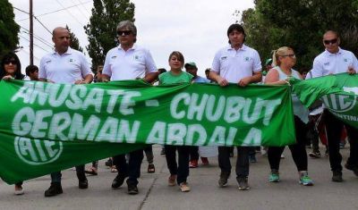 Municipales de Rawson se movilizaron y entregaron petitorio reclamando mejoras 