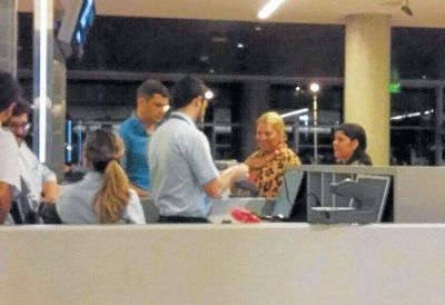 Carri� se fue de viaje a Miami sin opinar del pol�mico decreto