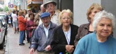 Bono de fin de a�o: Comienzan a pagarlo a beneficiarios de la Asignacion Universal y el martes a jubilados