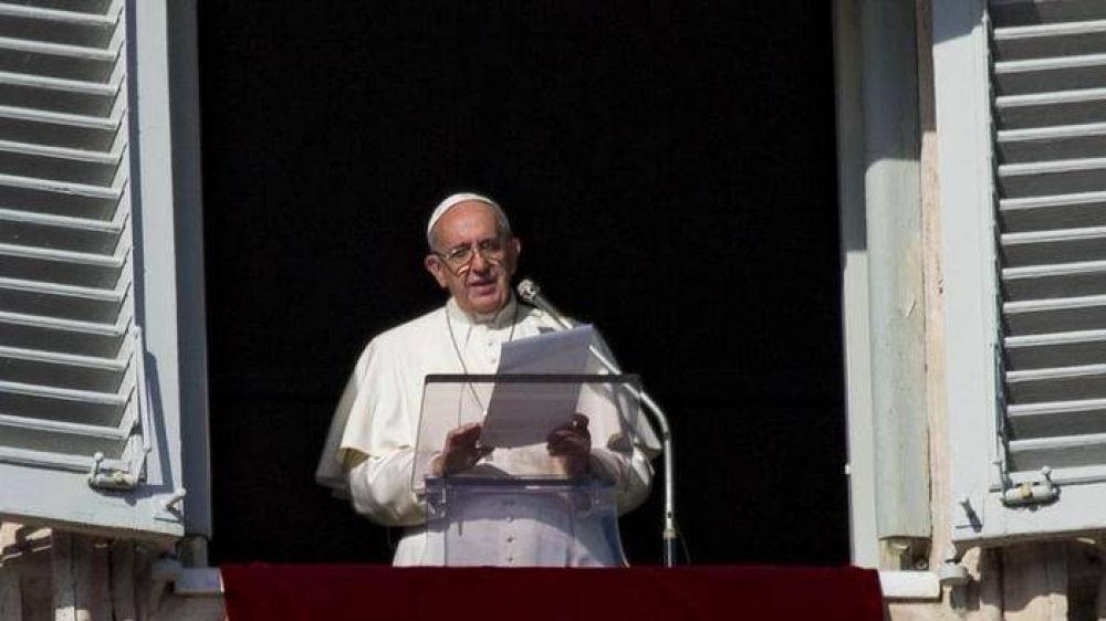 El Papa: los misioneros no hacen proselitismo como �hinchas�