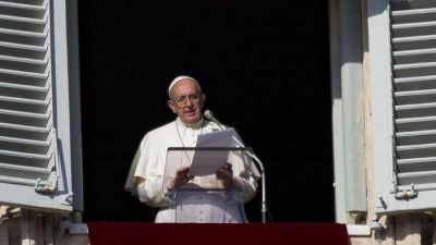 El Papa: los misioneros no hacen proselitismo como �hinchas�