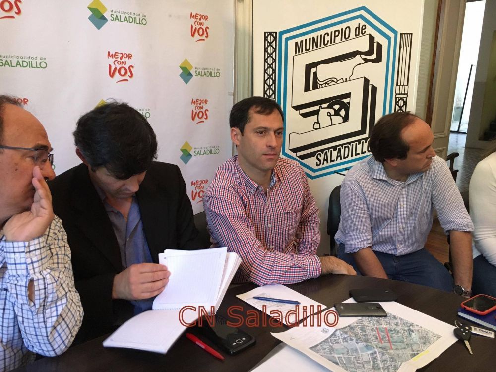 Salom�n y funcionarios municipales hicieron anuncios sobre varias gestiones y obras