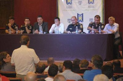 Nardini intensifica el Plan Integral de Seguridad junto a comerciantes