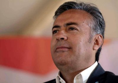 A�n no definen c�mo pagar�n el bono a estatales