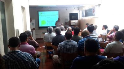 M�s de 40 profesionales de la Ingenier�a Agron�mica participaron de la Jornada de Capacitaci�n sobre Receta Fitosanitaria Digital (RAO)