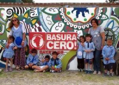 Chicos de La Dulce en la planta de reciclado de residuos urbanos