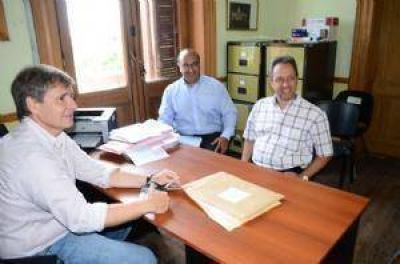 Se abrieron los sobres para invertir alrededor de 800.000 pesos en equipos de comunicaci�n