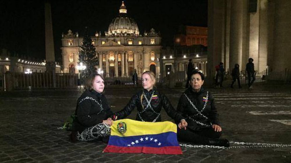 El chavismo ataca al Vaticano, que pidi que cumpla con la palabra en la mesa de dilogo