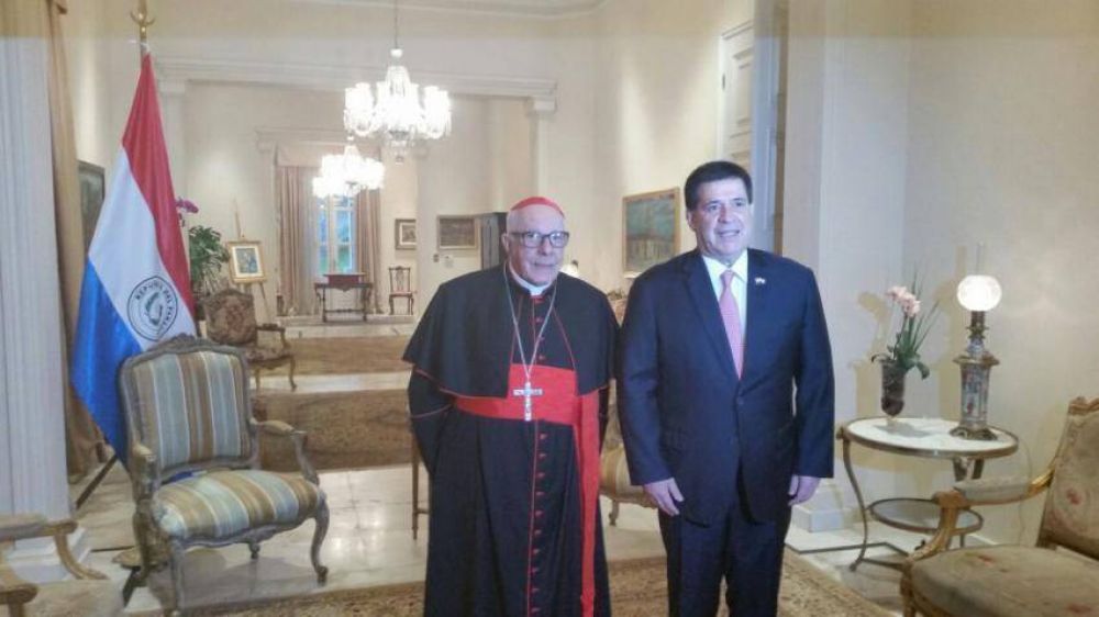El cardenal Villalba arribó al Paraguay para participar de la fiesta de la Virgen de Caacupé