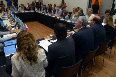 Aseguran que el Presupuesto nacional 2017 contiene los fondos para combatir la Lobesia Botrana