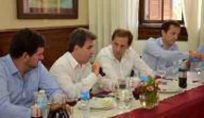 Apuntes pol�ticos platenses: Garro mira fijo el 2017, habr� Defensor(a) y recambios varios