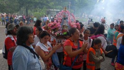 Incesante ingreso de fieles a Mar�a